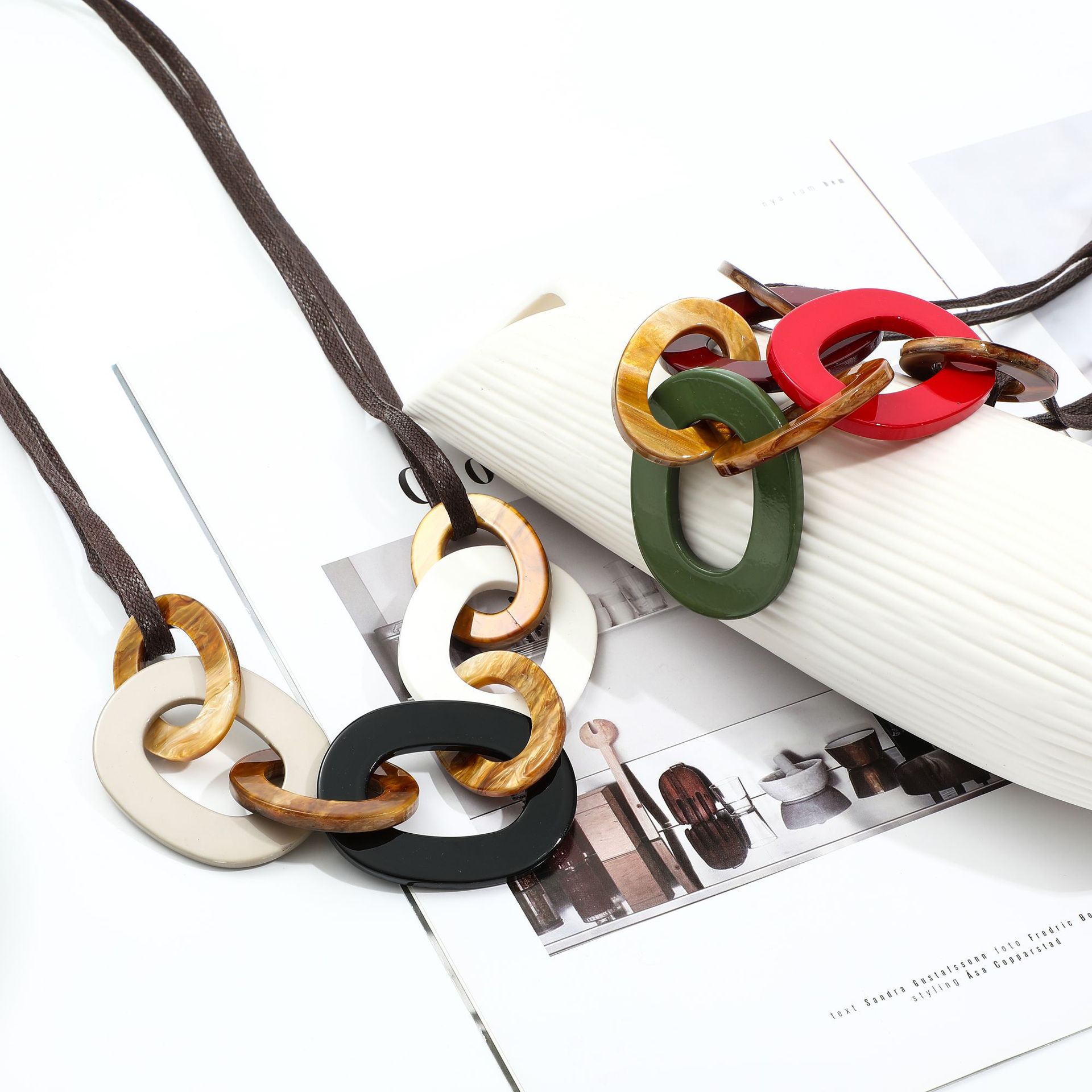 Accessori fai da te, collana v - Ethnic Fashion Designers recensione e prezzo
